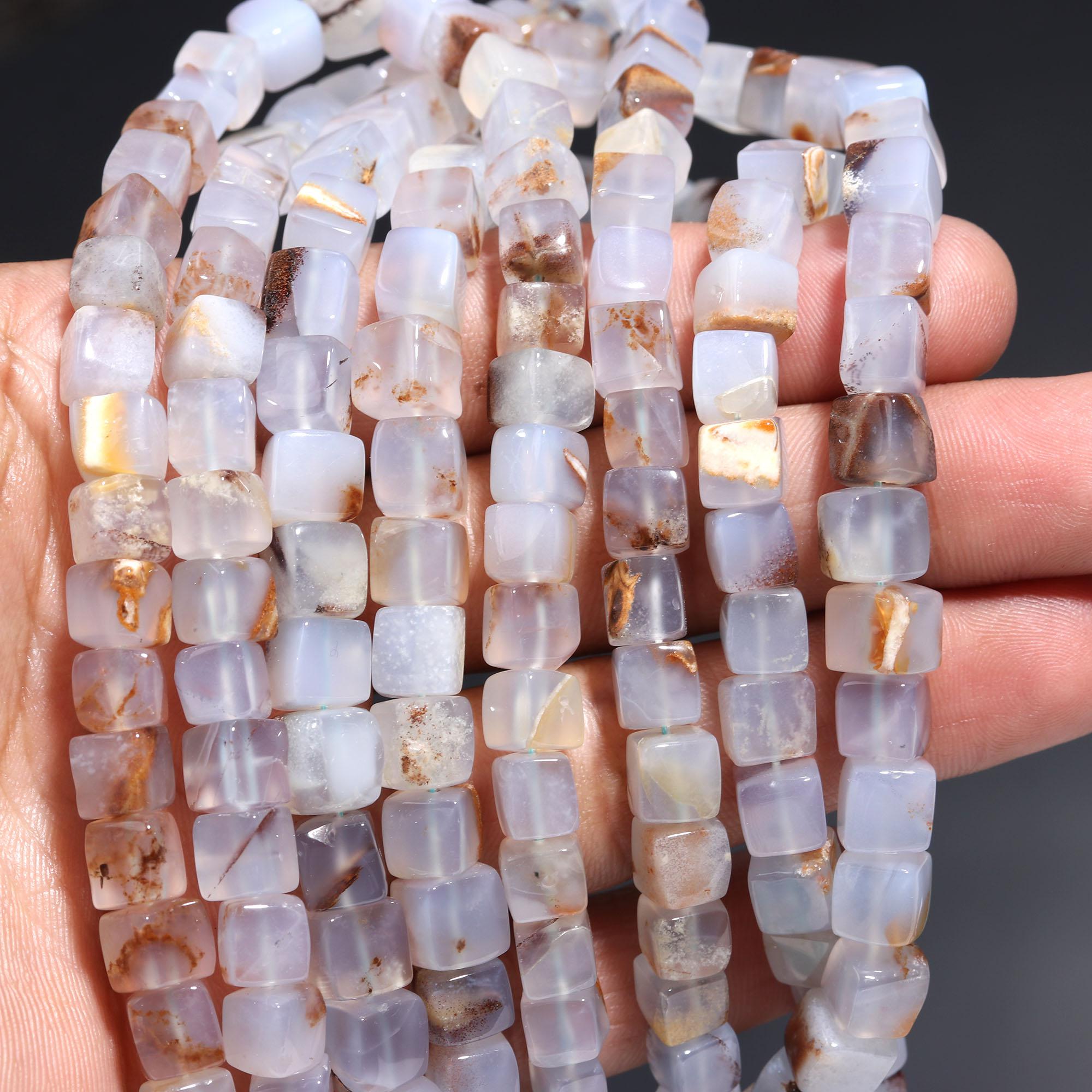 Montana Cube Beads